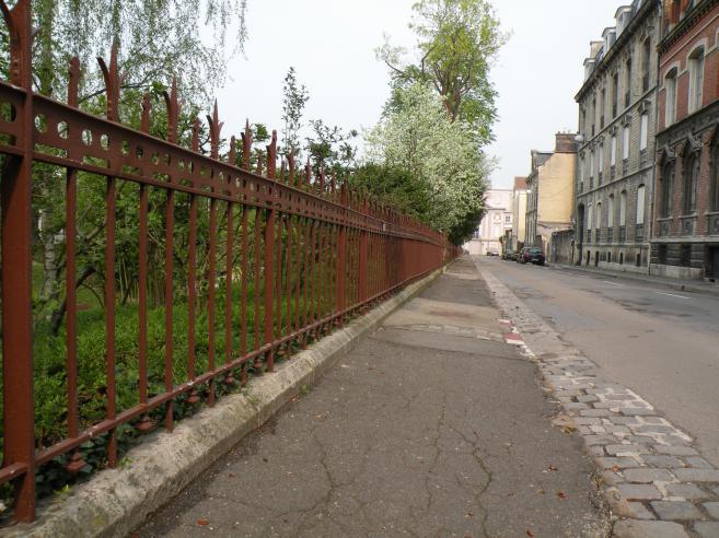  grille de parc, rue Argence